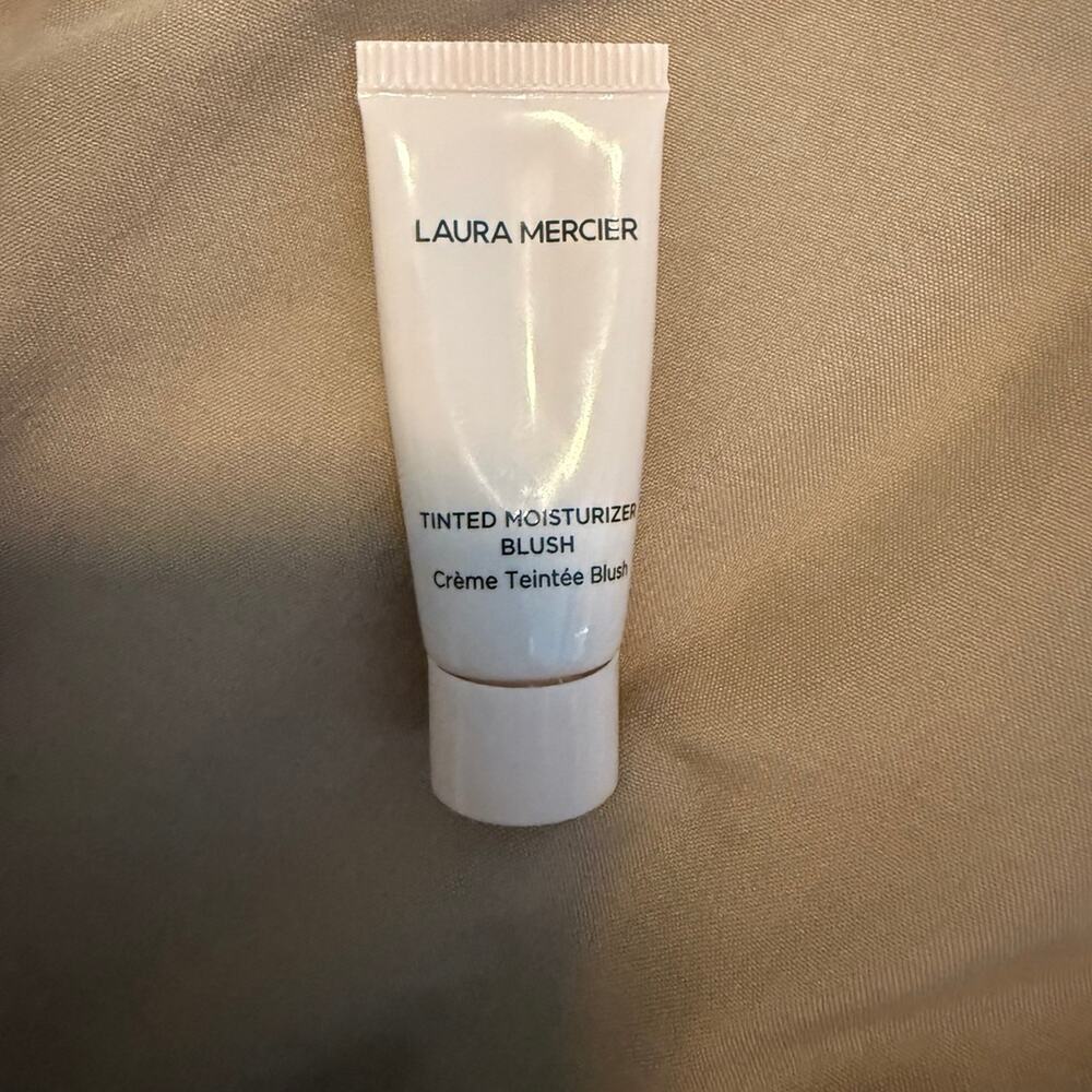 Laura Mercier Tinted moisturizer blush